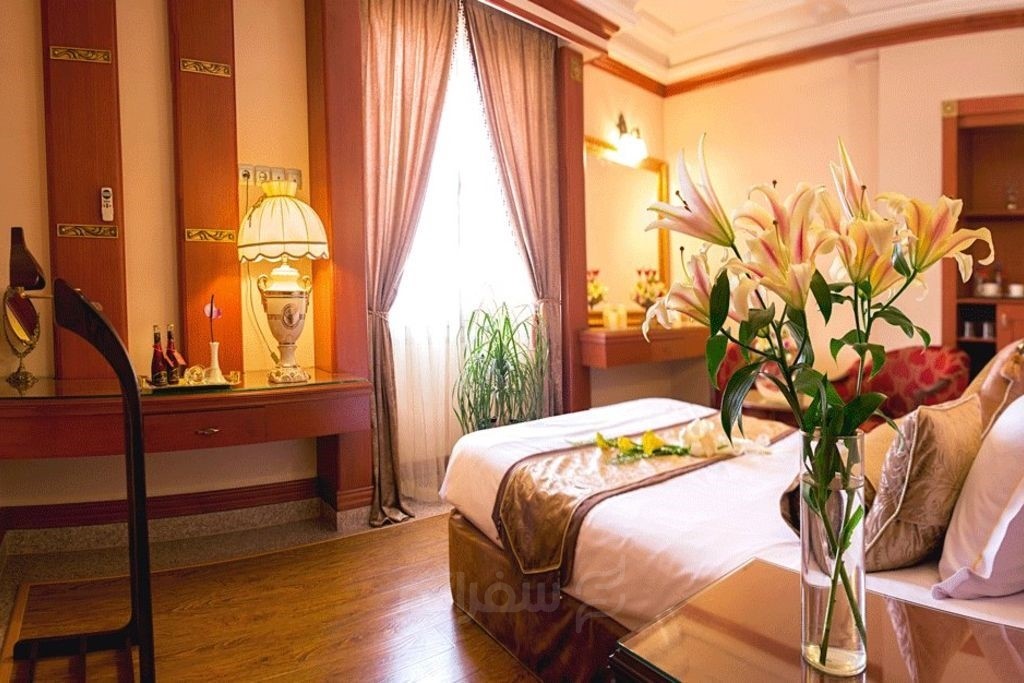 اتاق هتل قصر طلایی مشهد