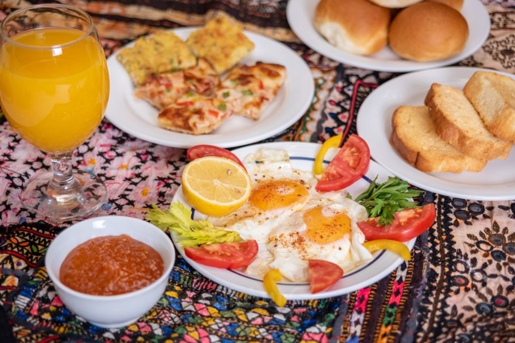 صبحانه هتل فردوسی تهران