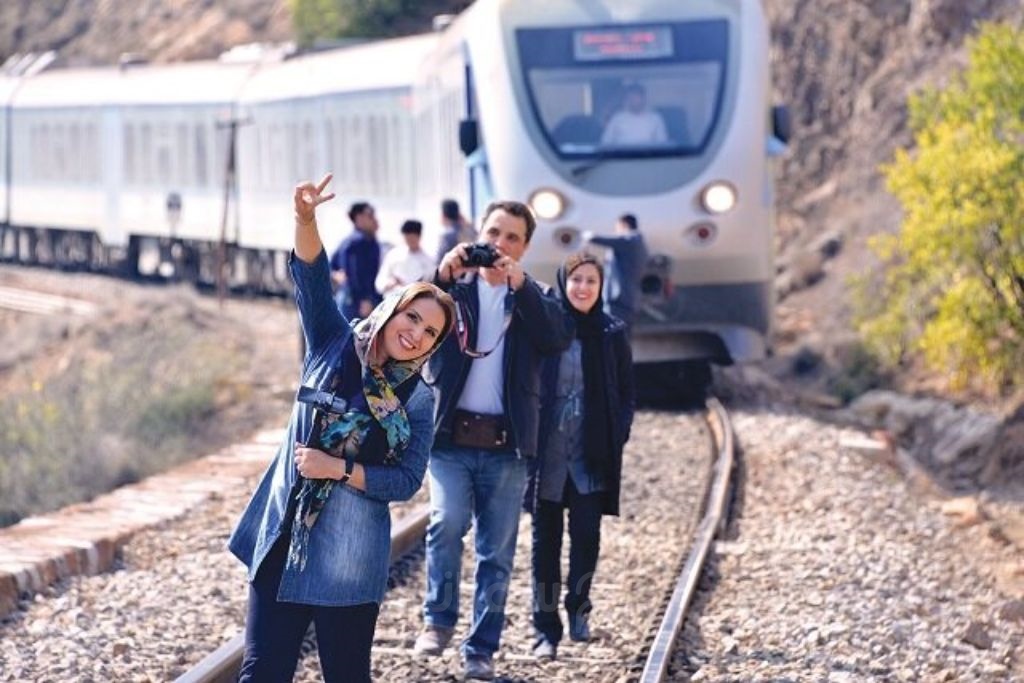 مسیر تهران رشت با قطار گردشگری