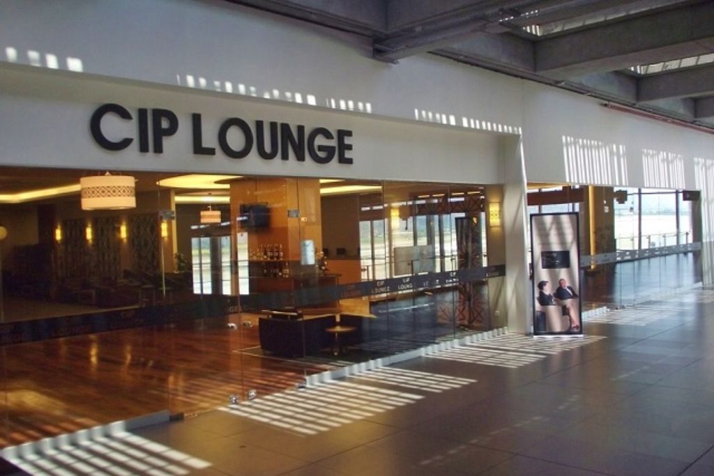 خدمات CIP فرودگاه برای افراد معلول