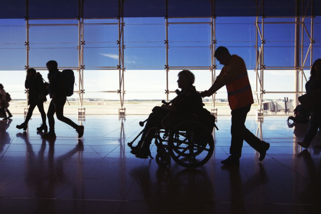 افراد معلول در فرودگاه