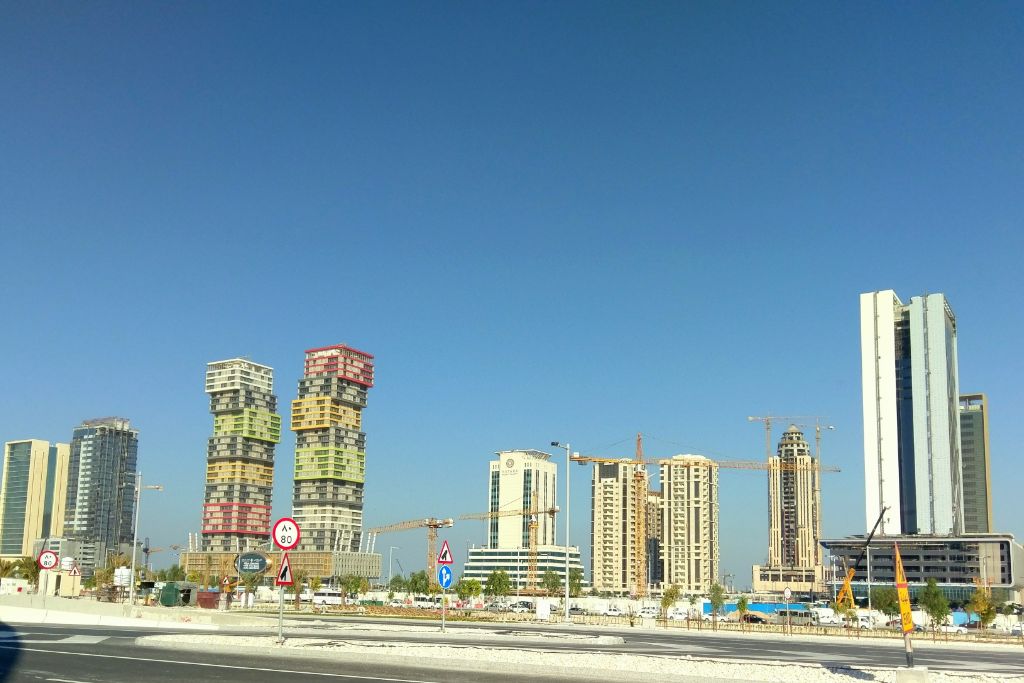 برج های مارینا از جاهای دیدنی قطر در شهر لوسیل