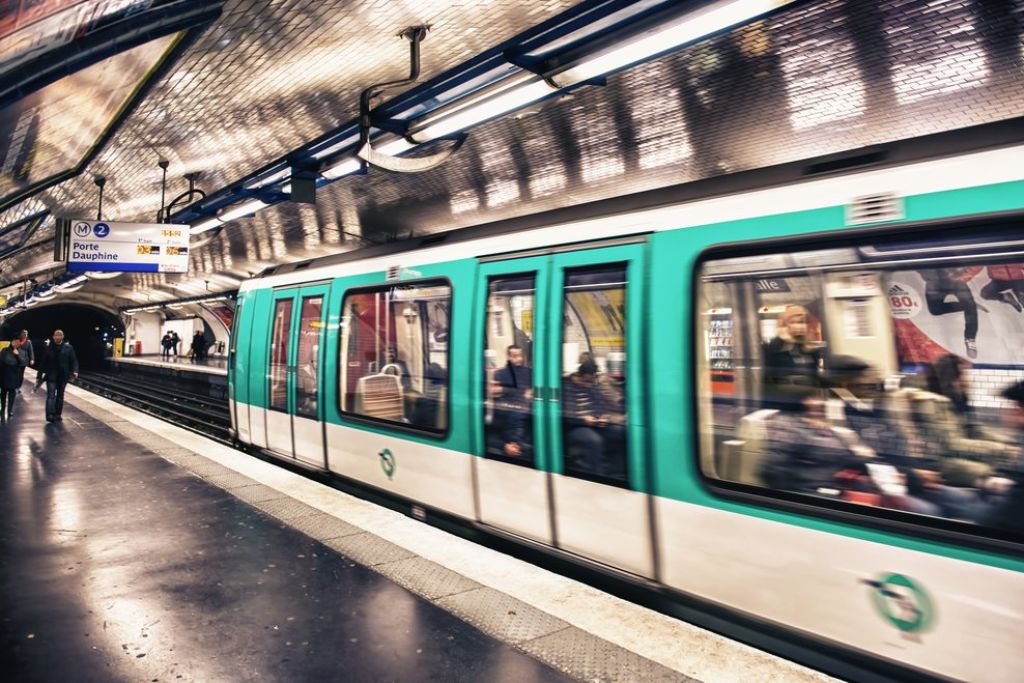 قطار مترو پاریس
