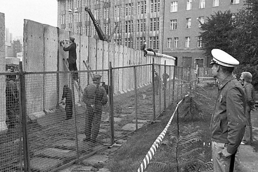 دروازه مرگ دیوار برلین