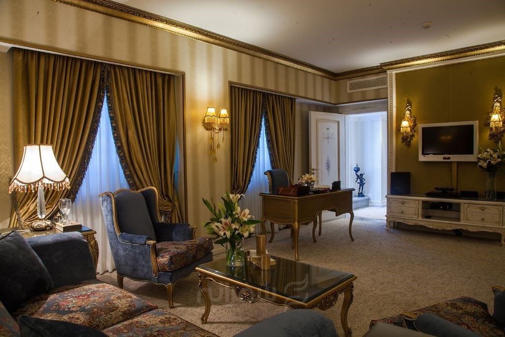 هتل بین‌المللی قصر مشهد