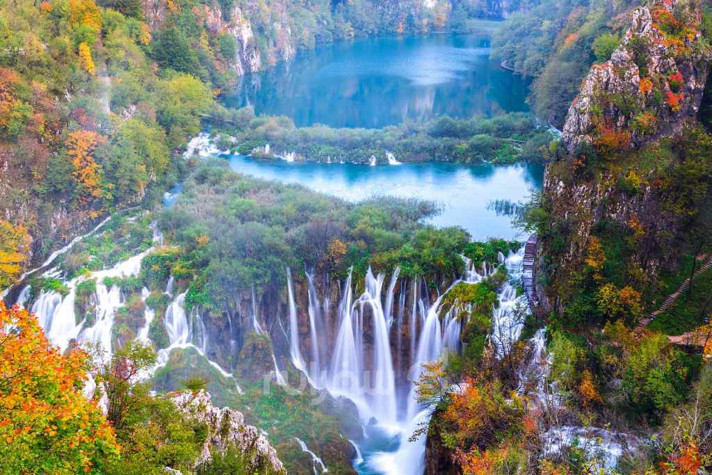 آبشارهای پلیتویک از زیباترین آبشارهای جهان
