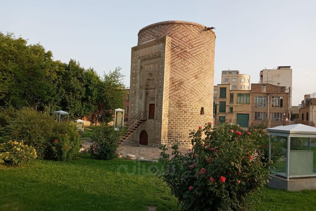 برج سه گنبد از جاهای دیدنی ارومیه