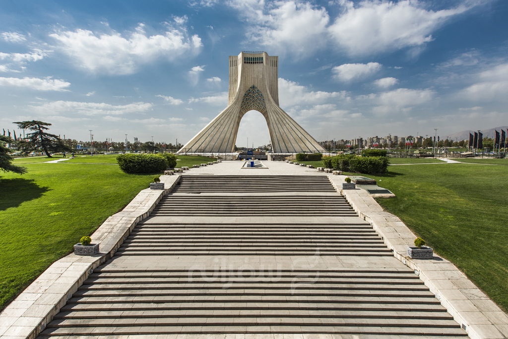 میدان آزادی تهران