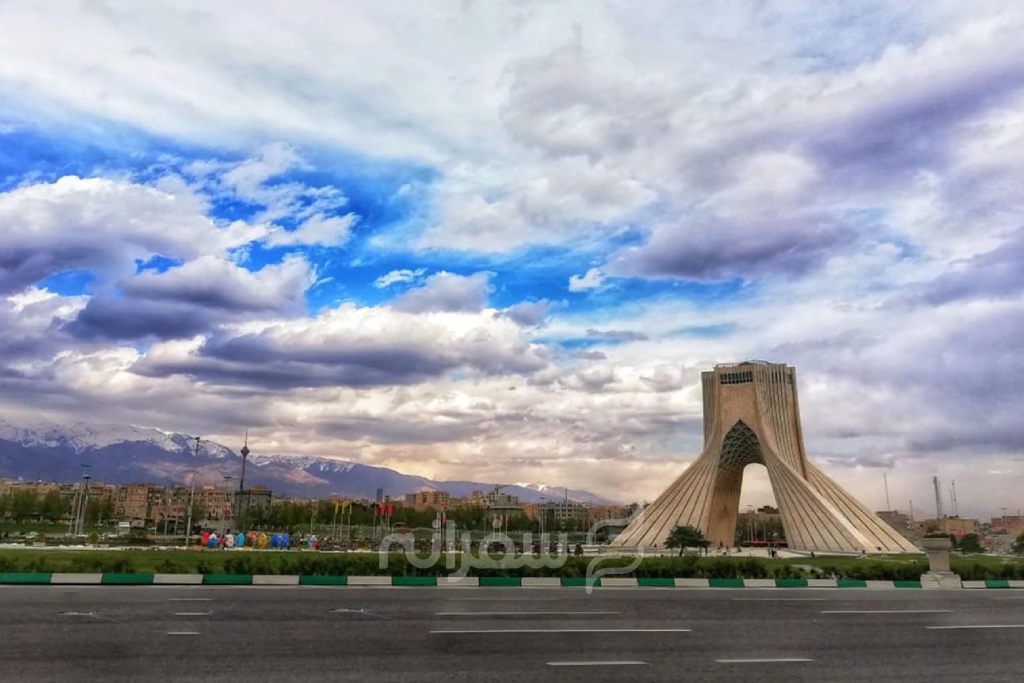 میدان آزادی تهران