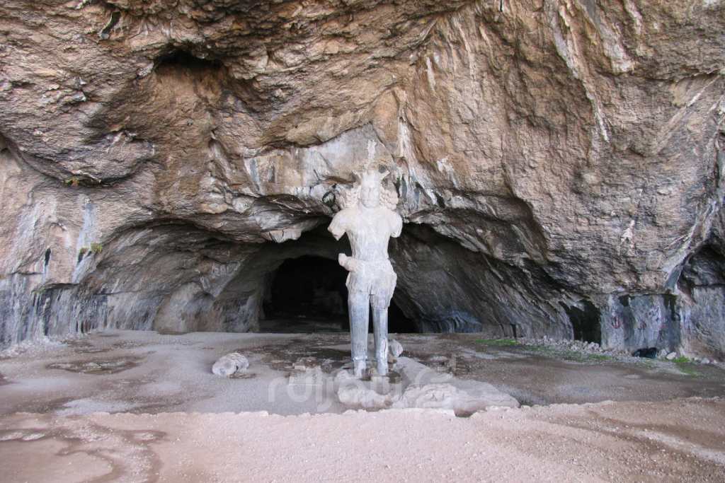 غار شاپور