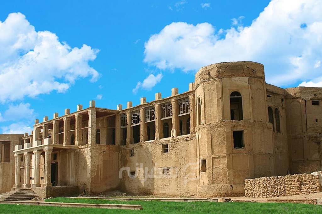 عمارت ملک از جاذبه های گردشگری بوشهر